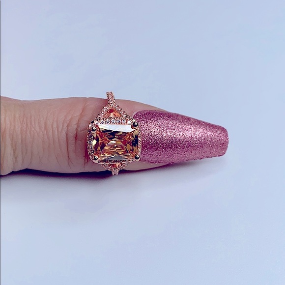 Rose Gold Cushion Morganite Diamond - Picture 7 of 11